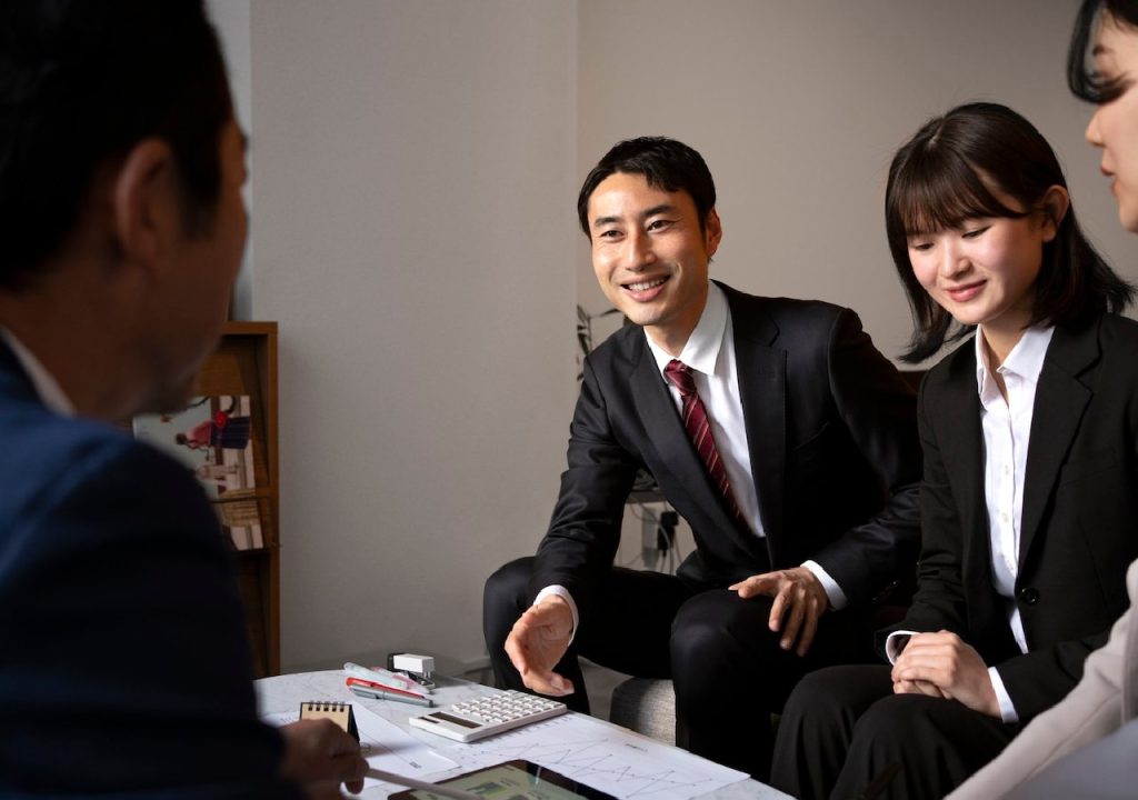 How Legal Consultancy Services In UAE Handle Your Business